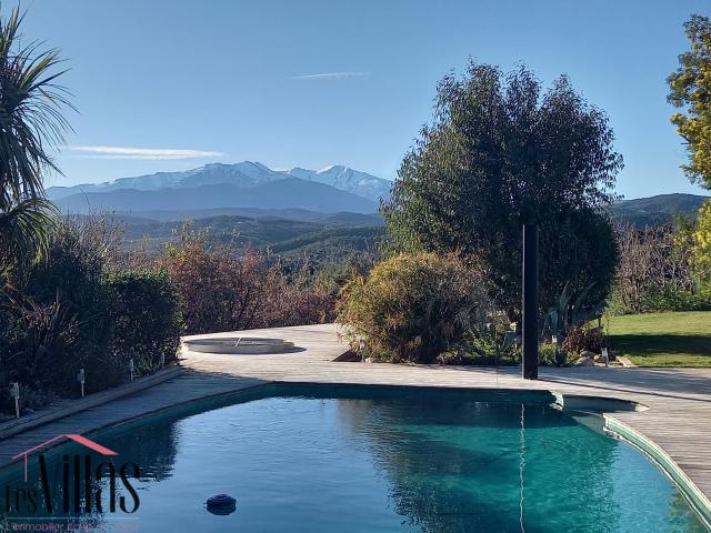 Maison 8 pièces 250 m²
