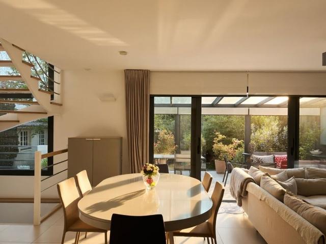 Maison 8 pièces 250 m²