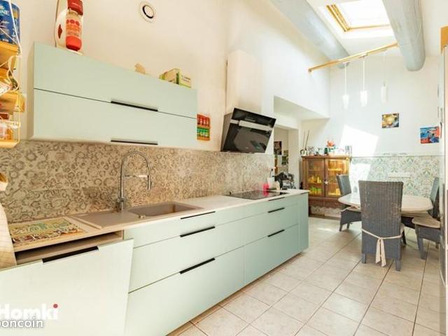 Maison 8 pièces 250 m²
