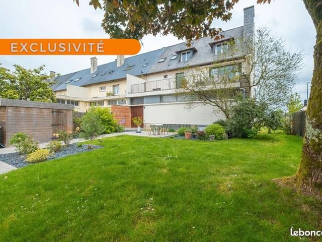 Maison 8 pièces 250 m²