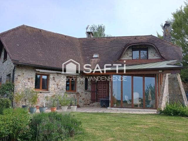 Maison 8 pièces 250 m²