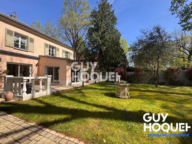 Maison 8 pièces 250 m²