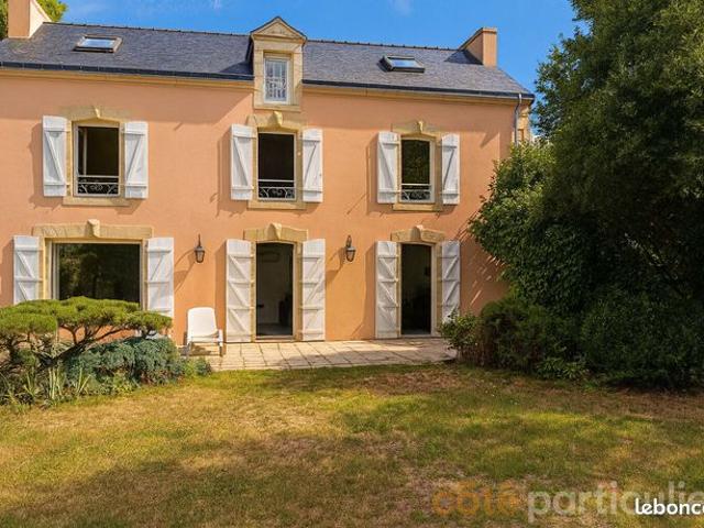 Maison 8 pièces 250 m²