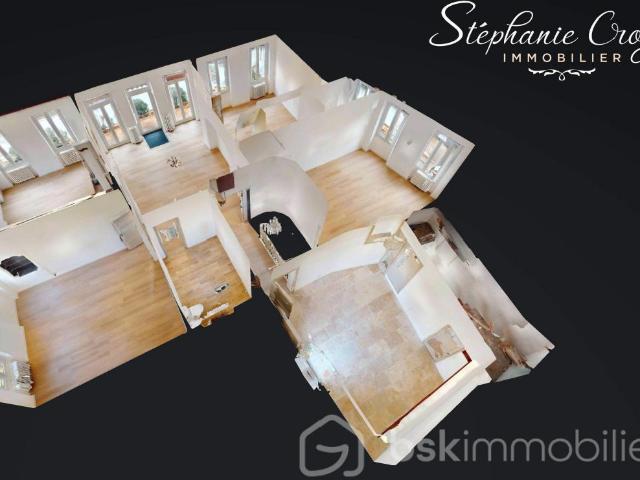 Maison 8 pièces 250 m²