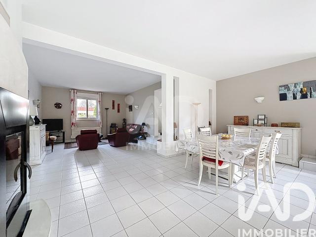 Maison 8 pièces 250 m²