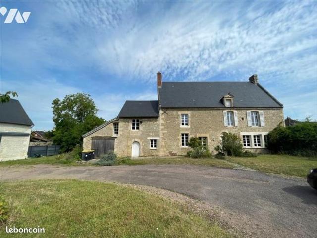 Maison 8 pièces 250 m²