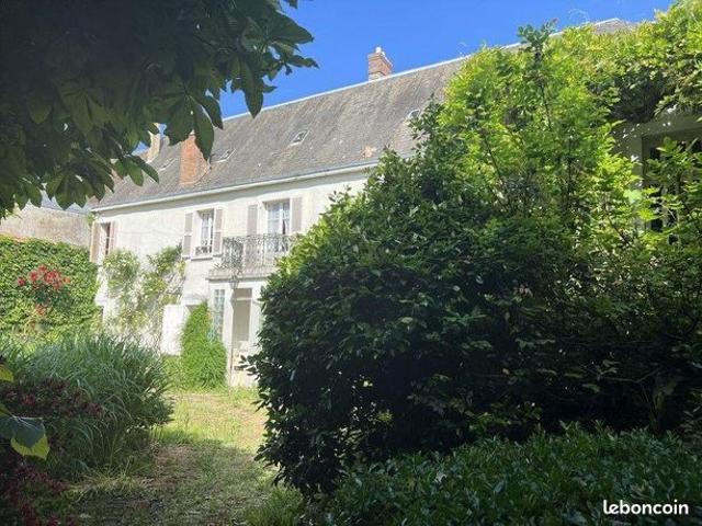 Maison 8 pièces 250 m²