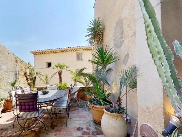 Maison 8 pièces 250 m²