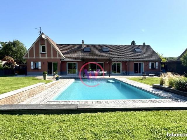 Maison 8 pièces 250 m²