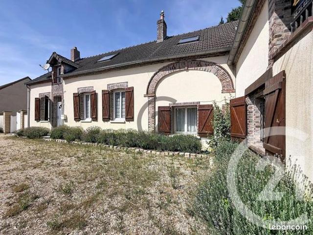 Maison 8 pièces 250 m²