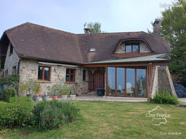 Maison 8 pièces 250 m²
