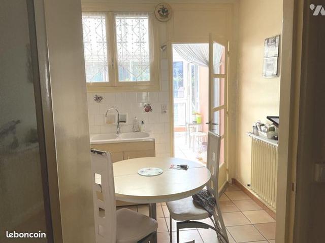 Maison 8 pièces 250 m²