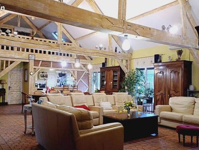 Maison 8 pièces 250 m²