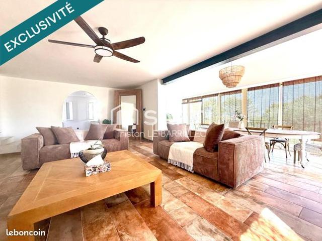 Maison 8 pièces 250 m²