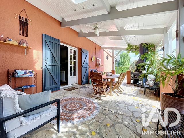 Maison 8 pièces 250 m²