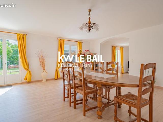 Maison 8 pièces 250 m²