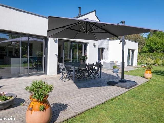 Maison 8 pièces 250 m²