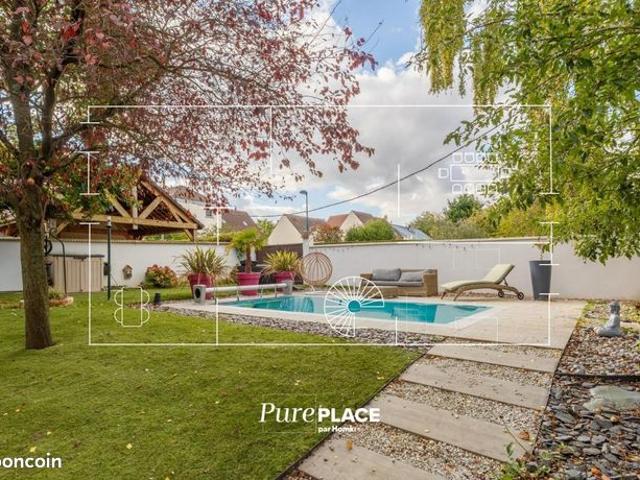 Maison 8 pièces 250 m²