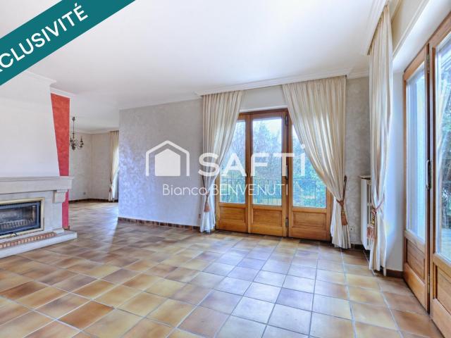Maison 8 pièces 250 m²