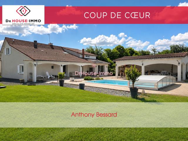 Maison 8 pièces 250 m²