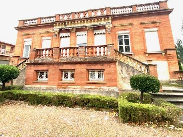 Maison 8 pièces 250 m²