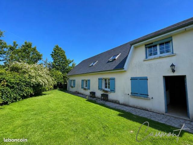 Maison 8 pièces 250 m²