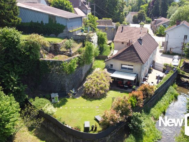 Maison 8 pièces 250 m²