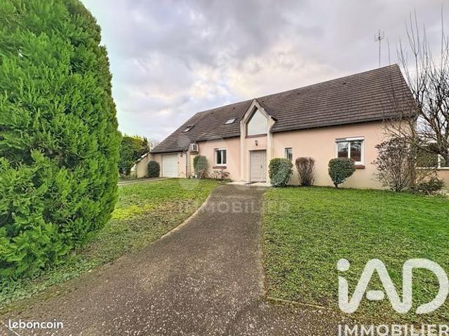 Maison 8 pièces 250 m²