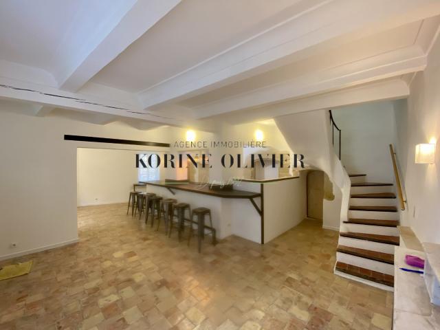 Maison 8 pièces 250 m²