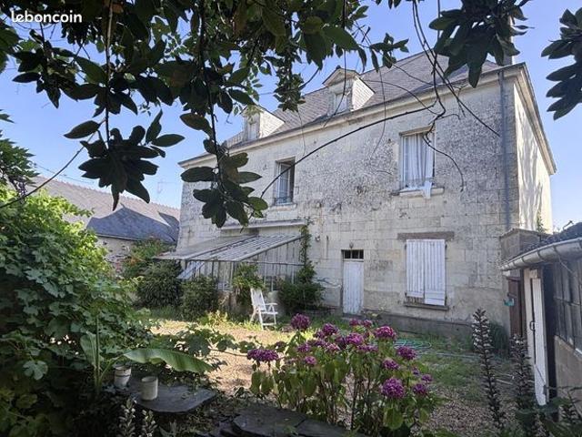 Maison 8 pièces 250 m²