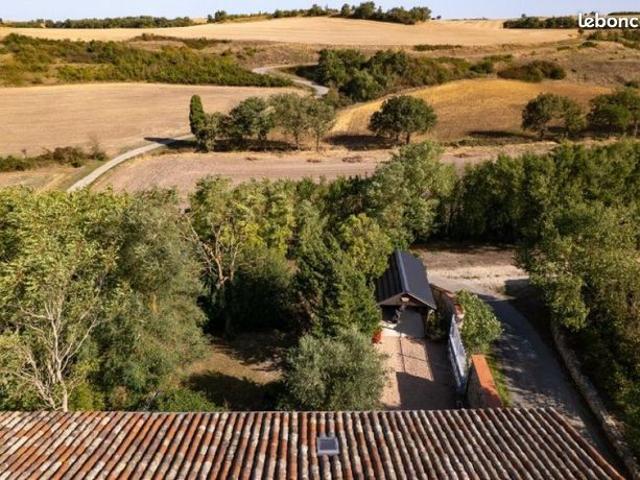 Maison 8 pièces 250 m²