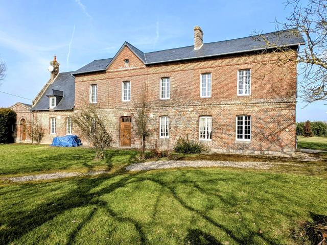 Maison 8 pièces 250 m²