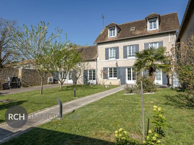 Maison 8 pièces 250 m²
