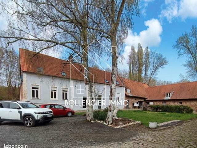 Maison 8 pièces 250 m²
