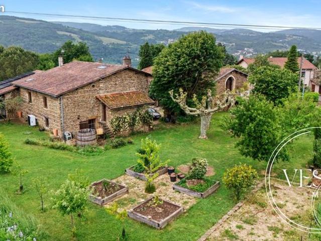 Maison 8 pièces 250 m²