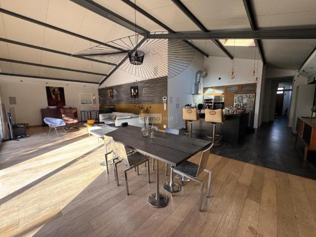 Maison 8 pièces 250 m²