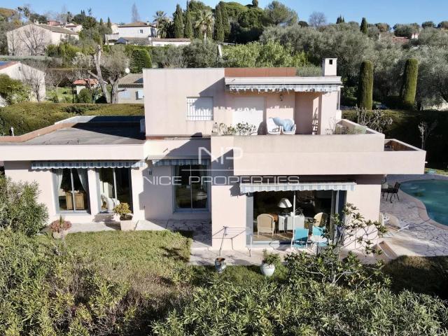 Maison 8 pièces 250 m²