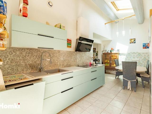 Maison 8 pièces 250 m²