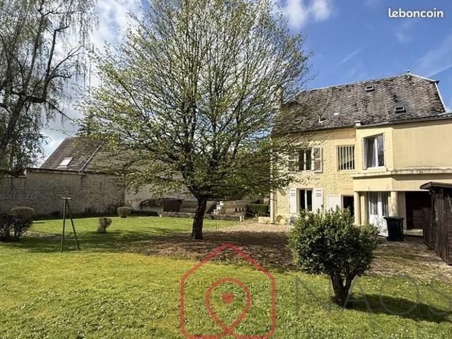 Maison 8 pièces 250 m²