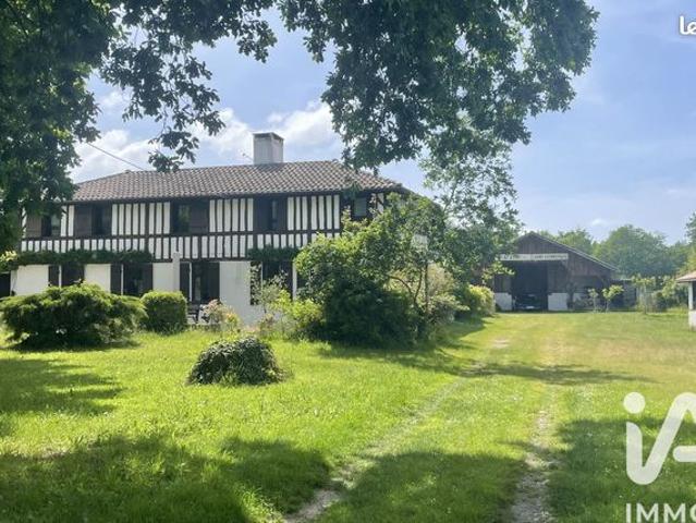 Maison 8 pièces 250 m²