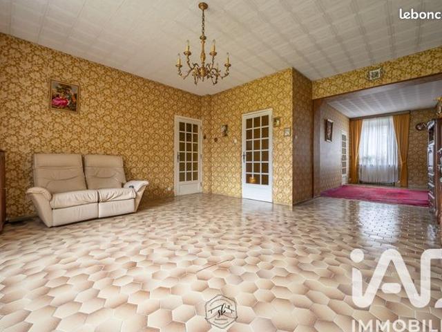 Maison 8 pièces 252 m²