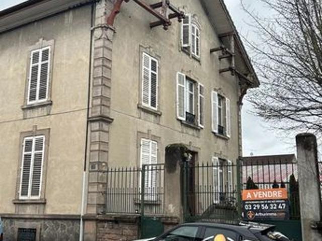 Maison 8 pièces 252 m²