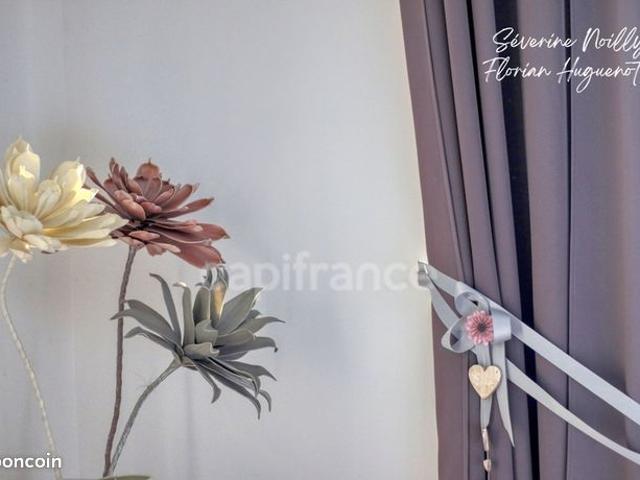 Maison 8 pièces 252 m²