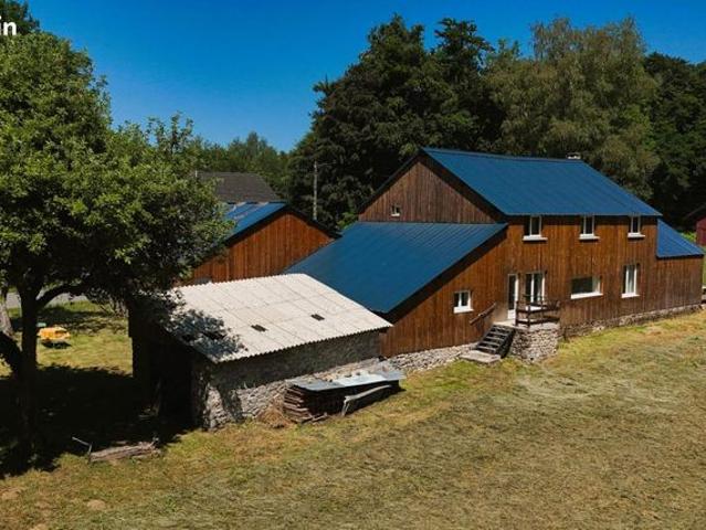 Maison 8 pièces 252 m²