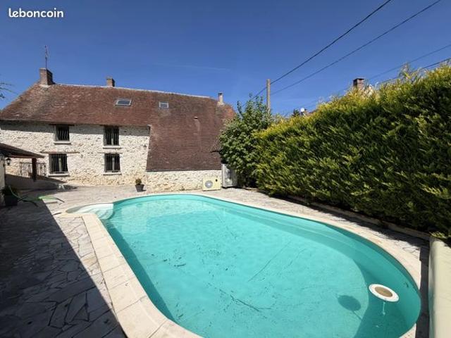 Maison 8 pièces 252 m²