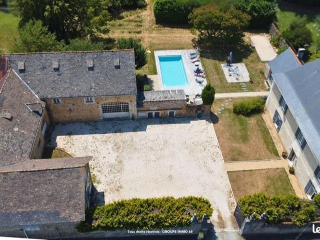 Maison 8 pièces 252 m²