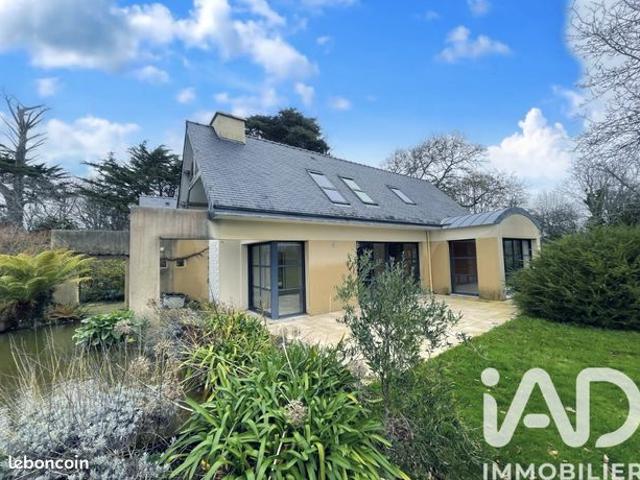 Maison 8 pièces 252 m²