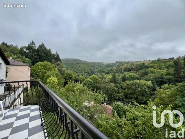 Maison 8 pièces 253 m²
