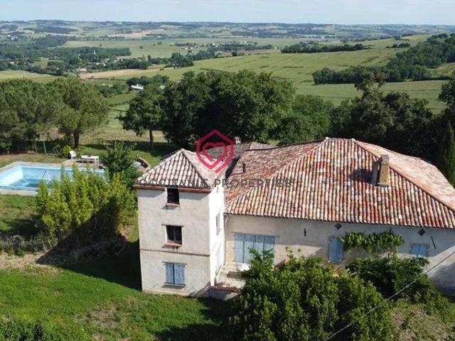 Maison 8 pièces 253 m²