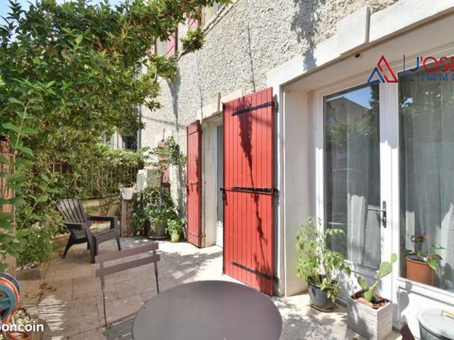Maison 8 pièces 253 m²